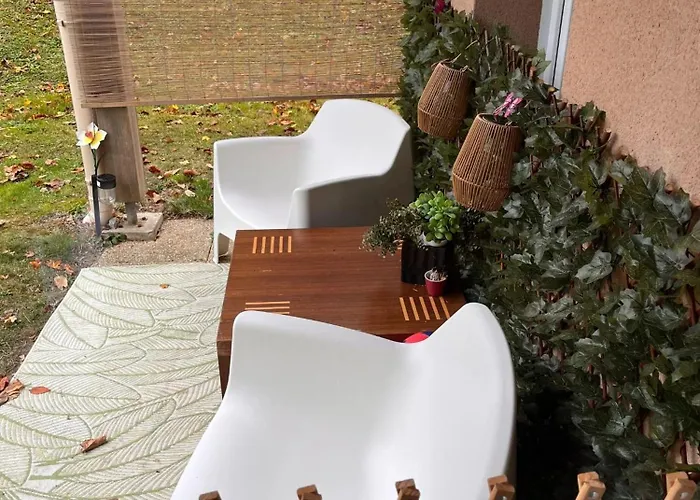 Appartement Convivial A Equemauville De 36 M² Avec Jardin Équemauville