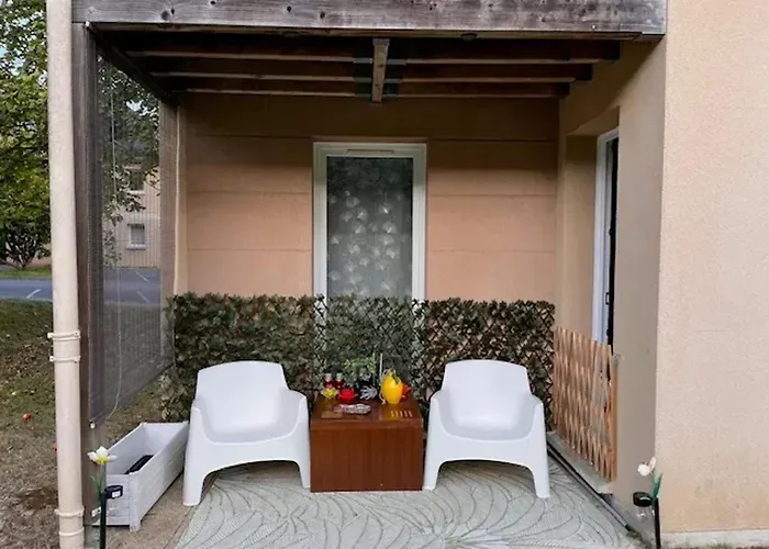 Appartement Convivial A Equemauville De 36 M² Avec Jardin Équemauville